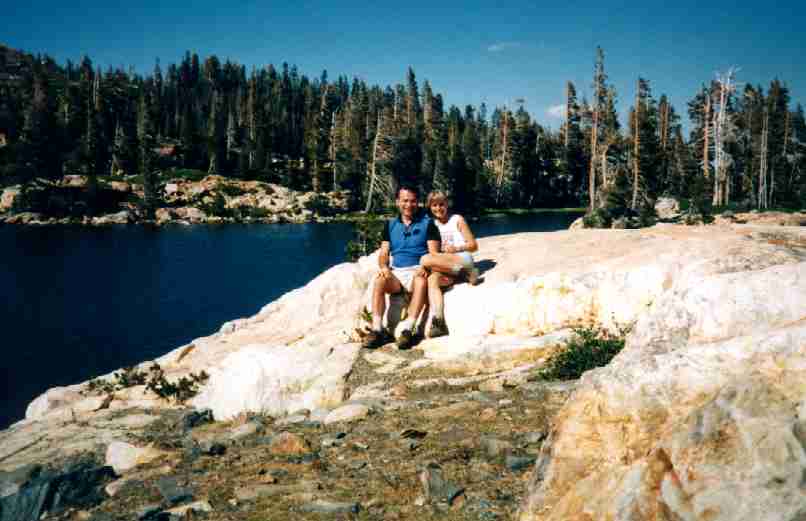 Chris & Gail Camping at Lake.jpg (31693 bytes)